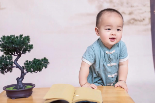 新安孕妇显怀是几个月